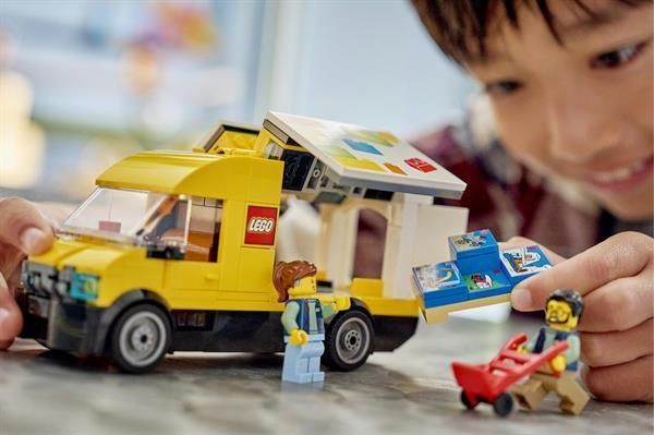 Конструктор LEGO City Фургон LEGO&reg; 276 Деталей afk-186573 фото