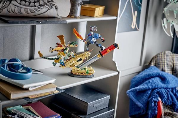 Конструктор LEGO&reg; NINJAGO&reg; Битва біля черепа Дракона з мечем, 1016 детлей afk-186964 фото
