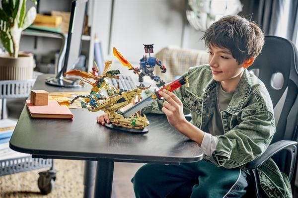 Конструктор LEGO&reg; NINJAGO&reg; Битва біля черепа Дракона з мечем, 1016 детлей afk-186964 фото