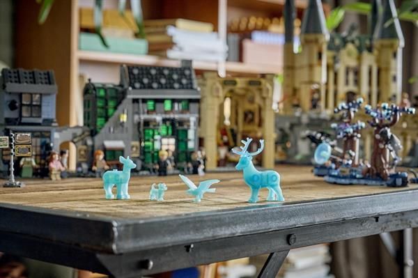 Конструктор LEGO&reg; Harry Potter&trade; Магазины волшебников на Косой Аллее, 788 деталей afk-186998 фото