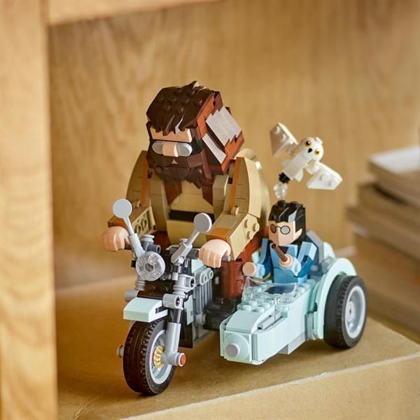 Конструктор LEGO Harry Potter Поїздка Геґріда й Гаррі на мотоциклі 617 деталей afk-100905 фото