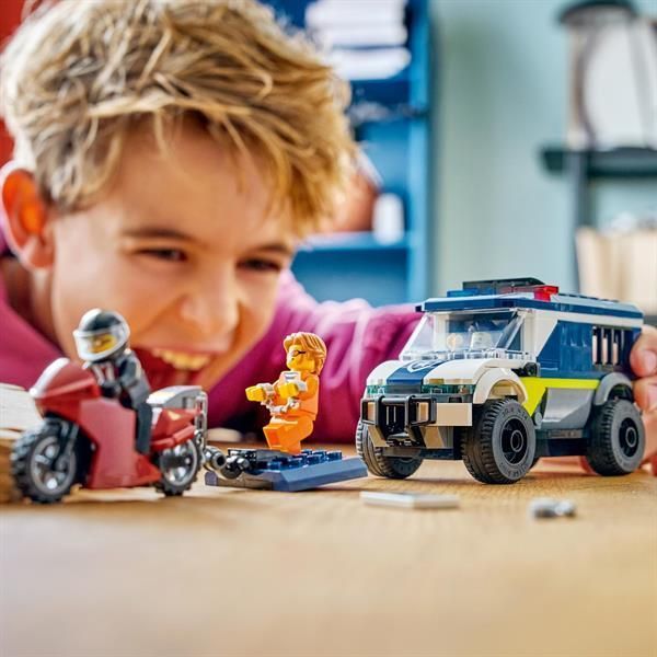 Конструктор LEGO City Полицейский фургон для перевозки узников 198 Деталей afk-186559 фото