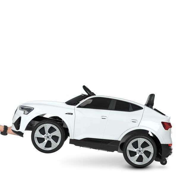 Дитячий електромобіль Джип Audi Q8 e-tron Sportback Bambi M 4806EBLR-1 білий, 2 мотори по 30W, EVA, шкіра, MP3, USB, Bluetooth mp-266103 фото