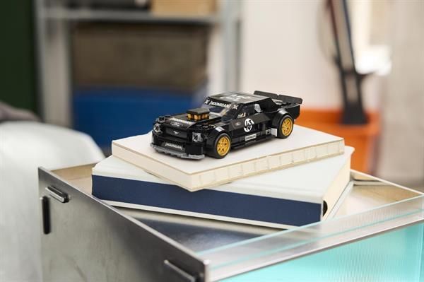 Конструктор LEGO&reg; Speed Champions Ford Mustang Hoonicorn V1 '65 Ken Block, 345 деталей afk-187012 фото