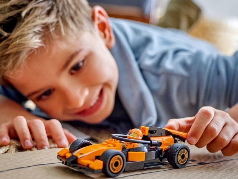 Конструктор LEGO City Пілот F1 з автомобілем для перегонів McLaren, 86 деталей 60442 bab-395892 фото