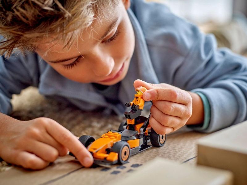 Конструктор LEGO City Пілот F1 з автомобілем для перегонів McLaren, 86 деталей 60442 bab-395892 фото