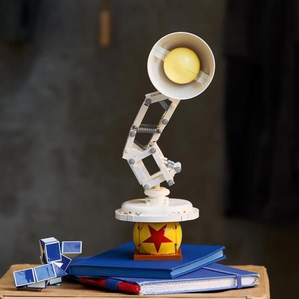 Конструктор LEGO&reg; Ideas | Disney Pixar Luxo Jr. Конструктор модели afk-167805 фото